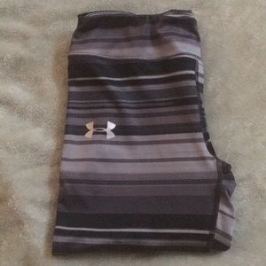 ❌SOLD❌Under armour youth Capri leggings